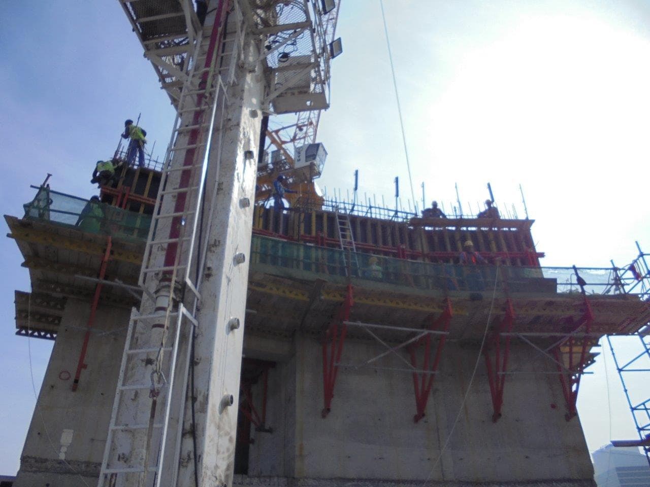 Palm Beach Towers - Construction