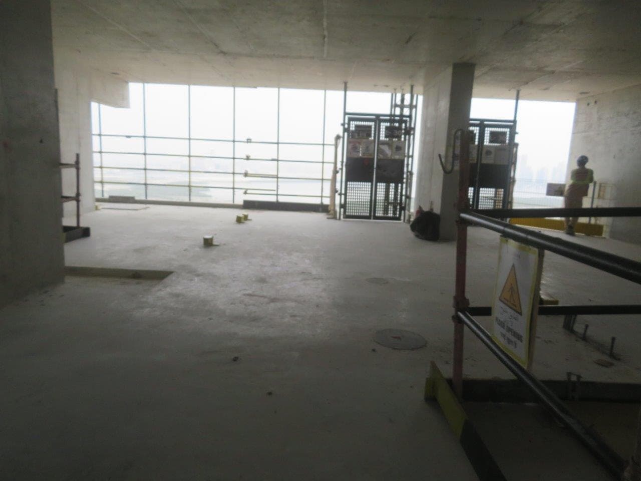 The Crest - Construction