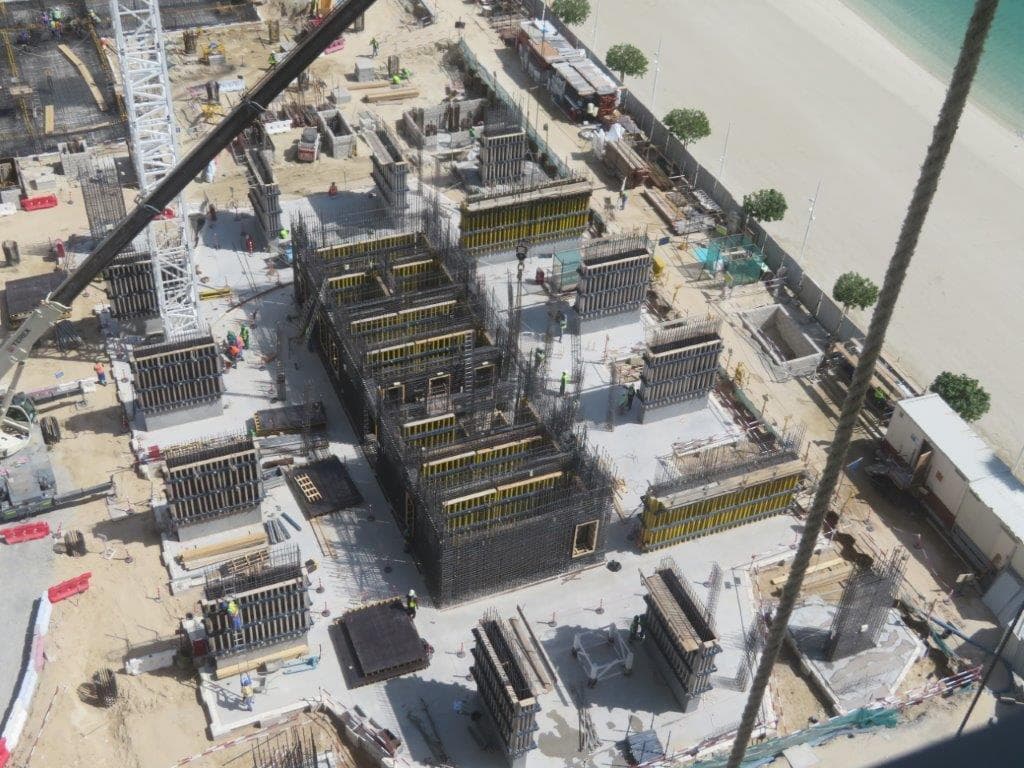 Beach Mansion - Construction