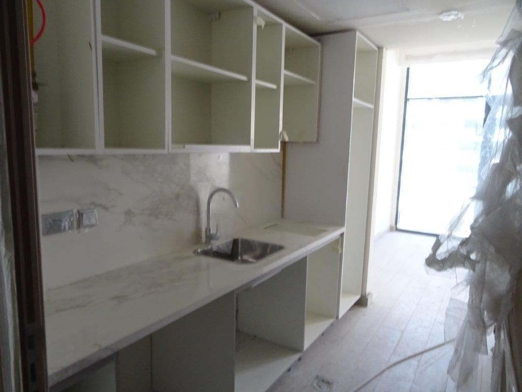 Riviera 36 - Construction
