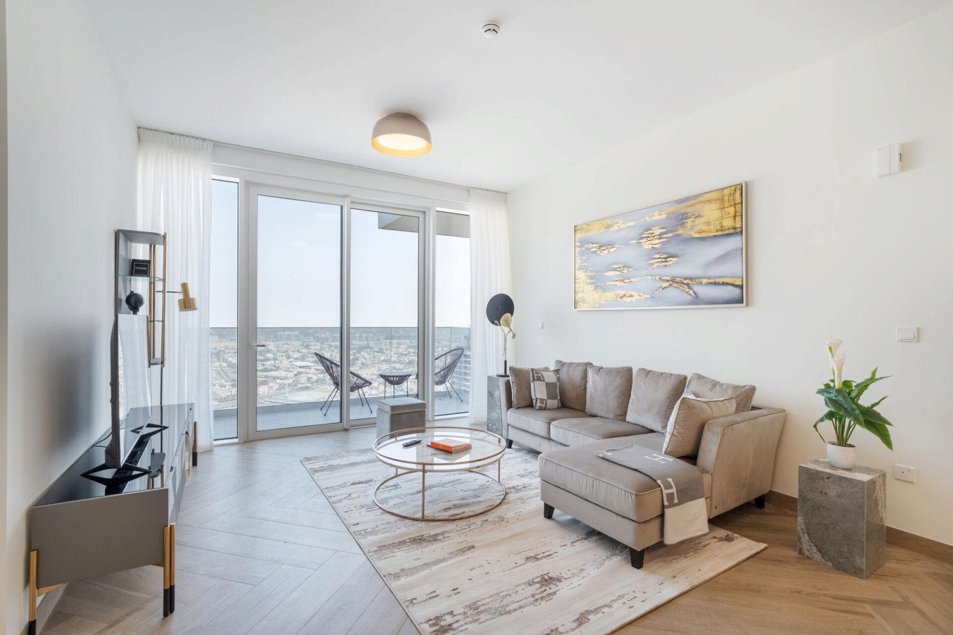 1 Residences - Finishing