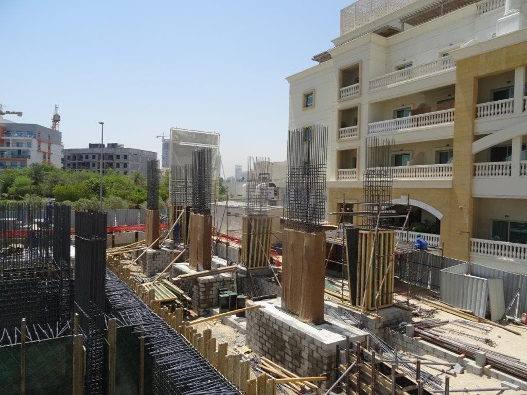 Q Gardens Lofts - Строительство