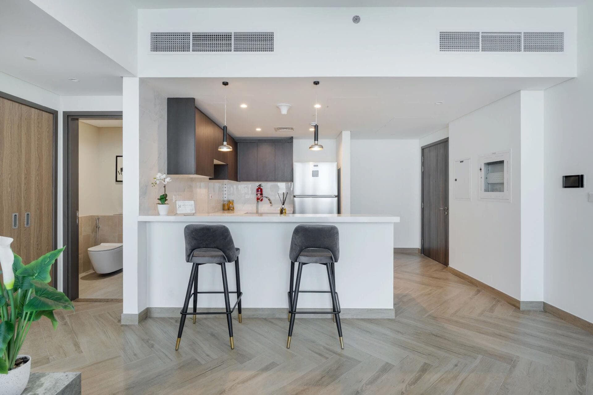 1 Residences - Finishing
