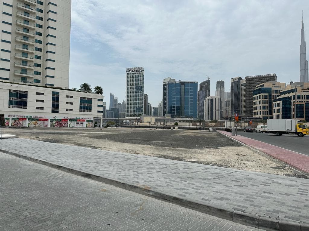 Canal Crown - Construction