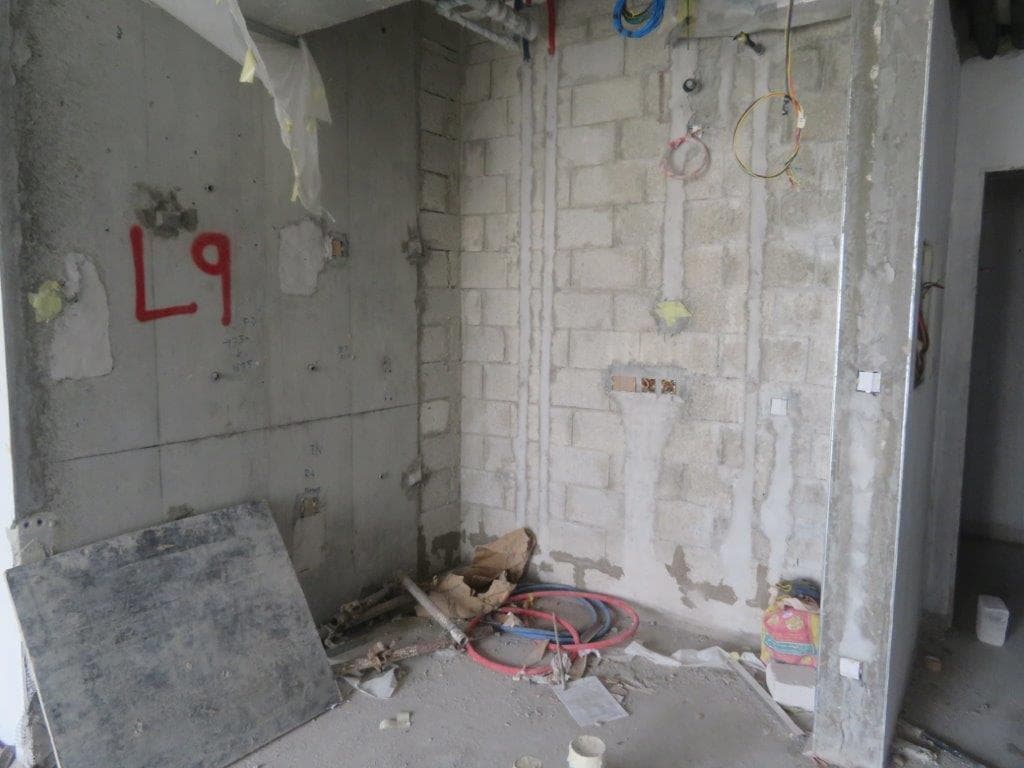 Peninsula One - Construction