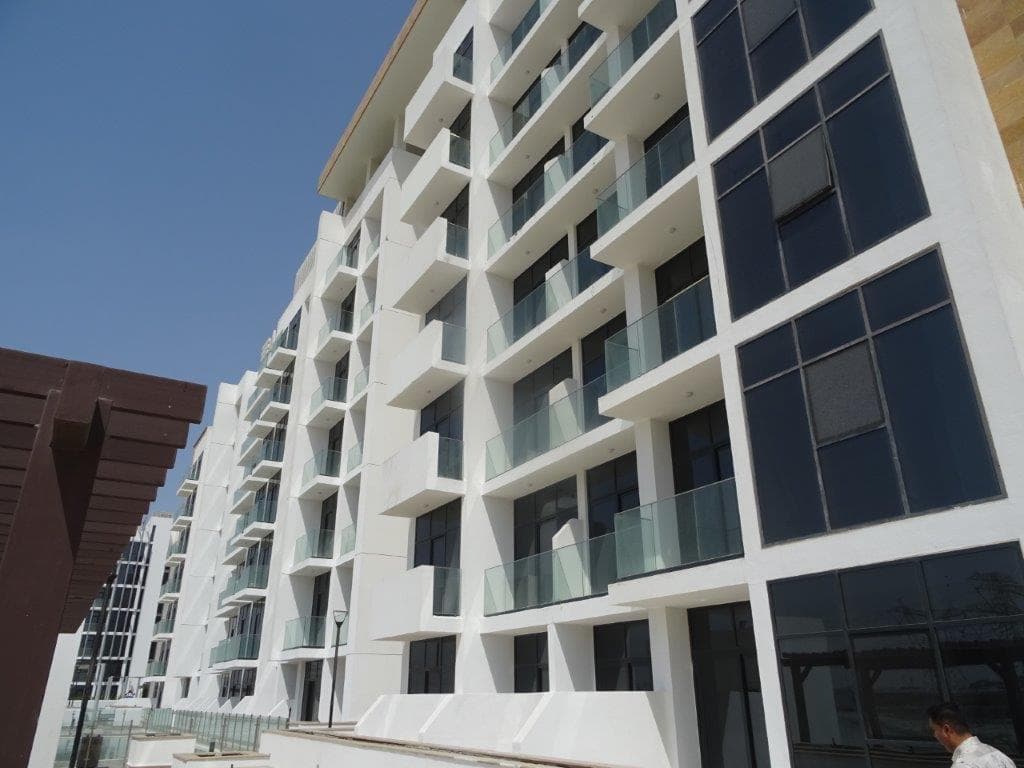 Riviera 32 - Construction