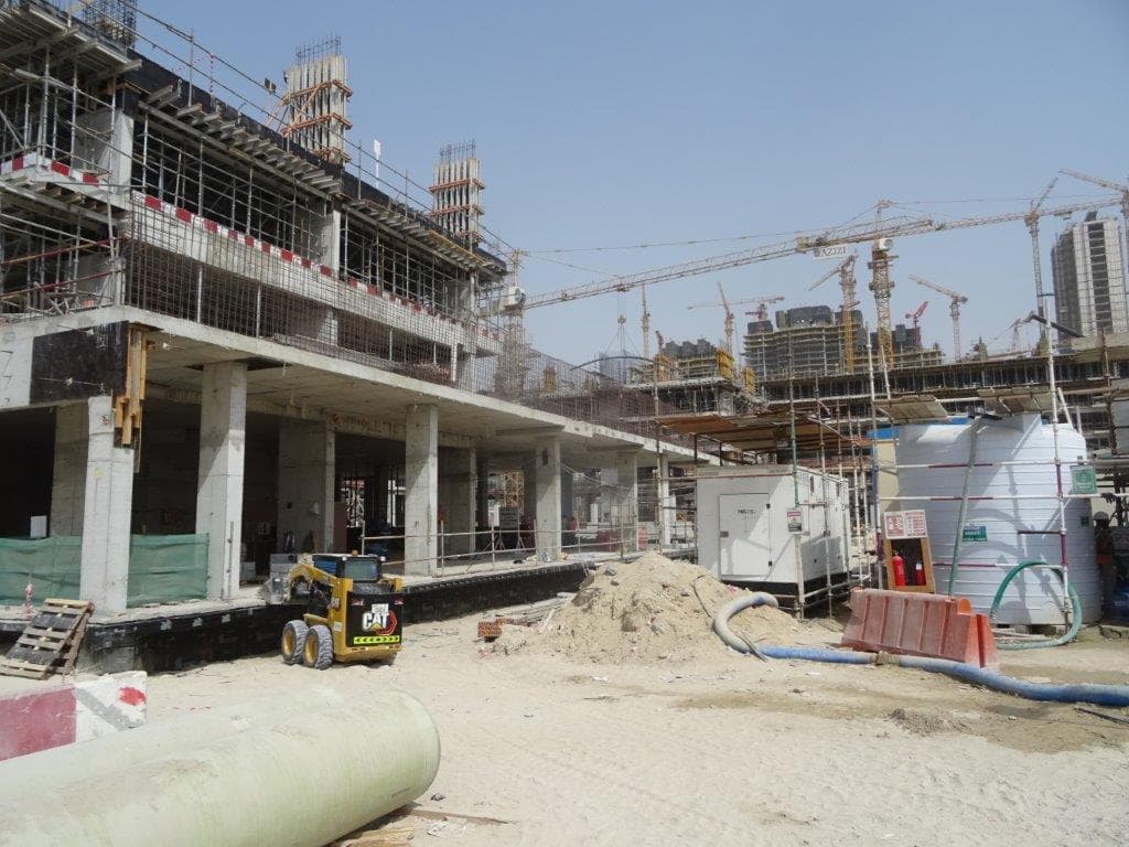 Riviera 65 - Construction