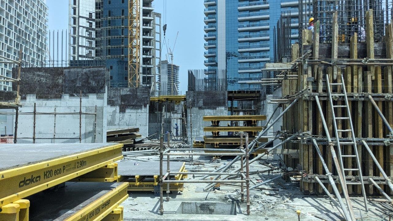 Royal Regency - Construction