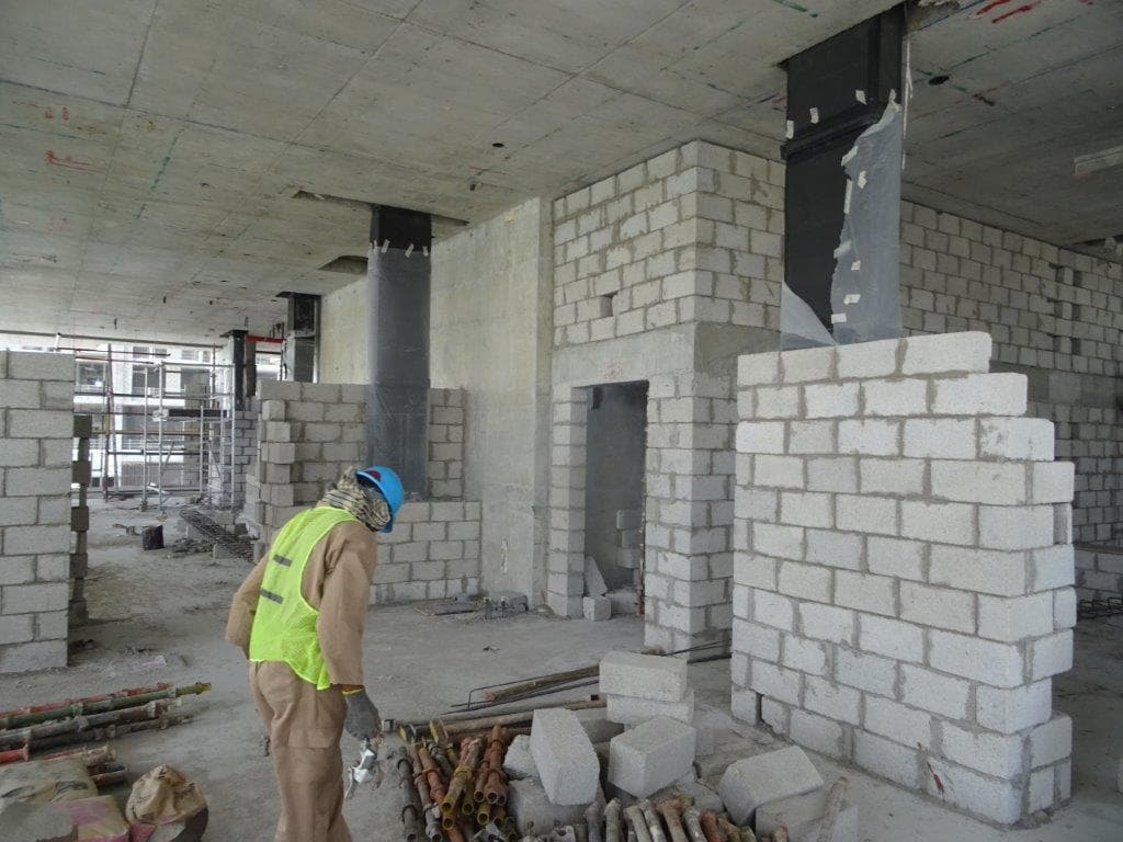 Beach Mansion - Construction