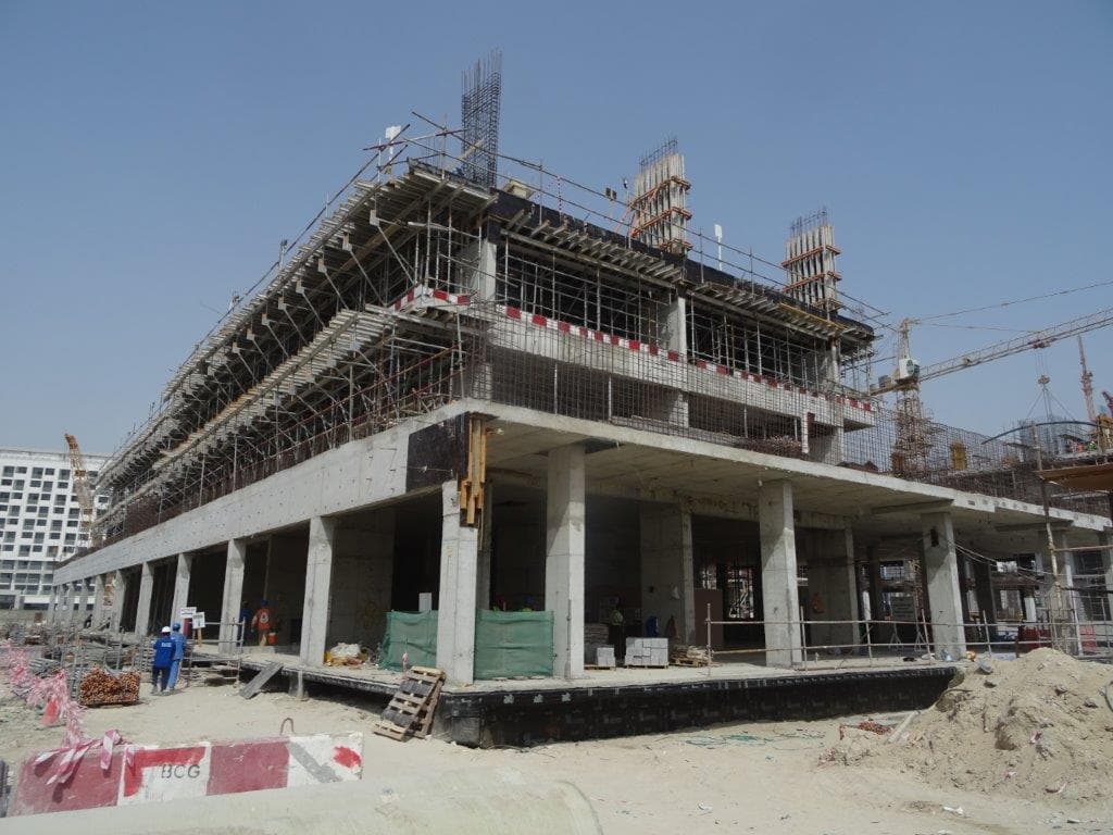 Riviera 65 - Construction