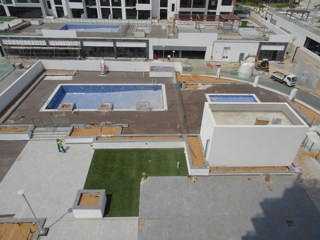Riviera 43 - Construction