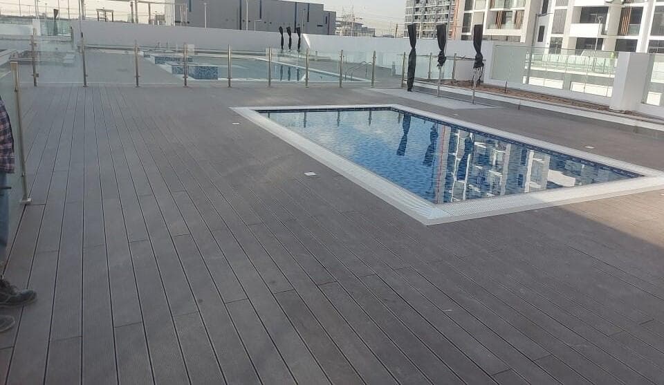 Riviera 43 - Construction
