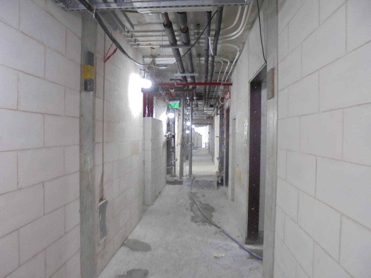 The Crest - Construction
