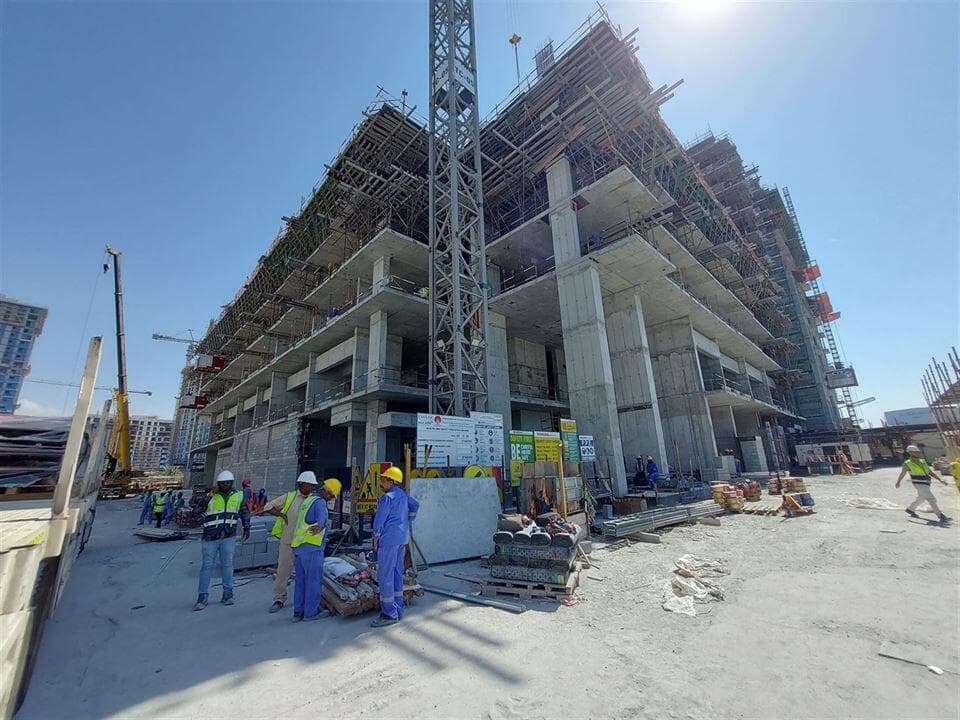 Elvira - Construction
