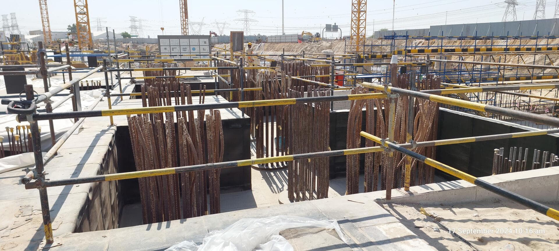 330 Riverside Crescent - Construction