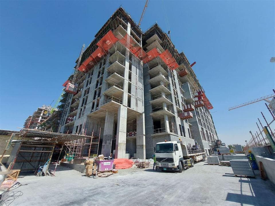 Elvira - Construction