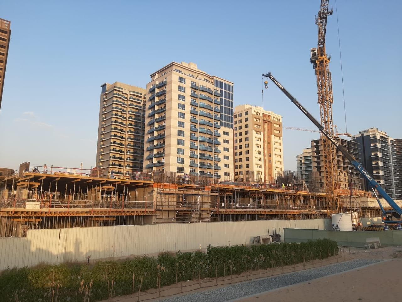 Azizi Grand - Construction
