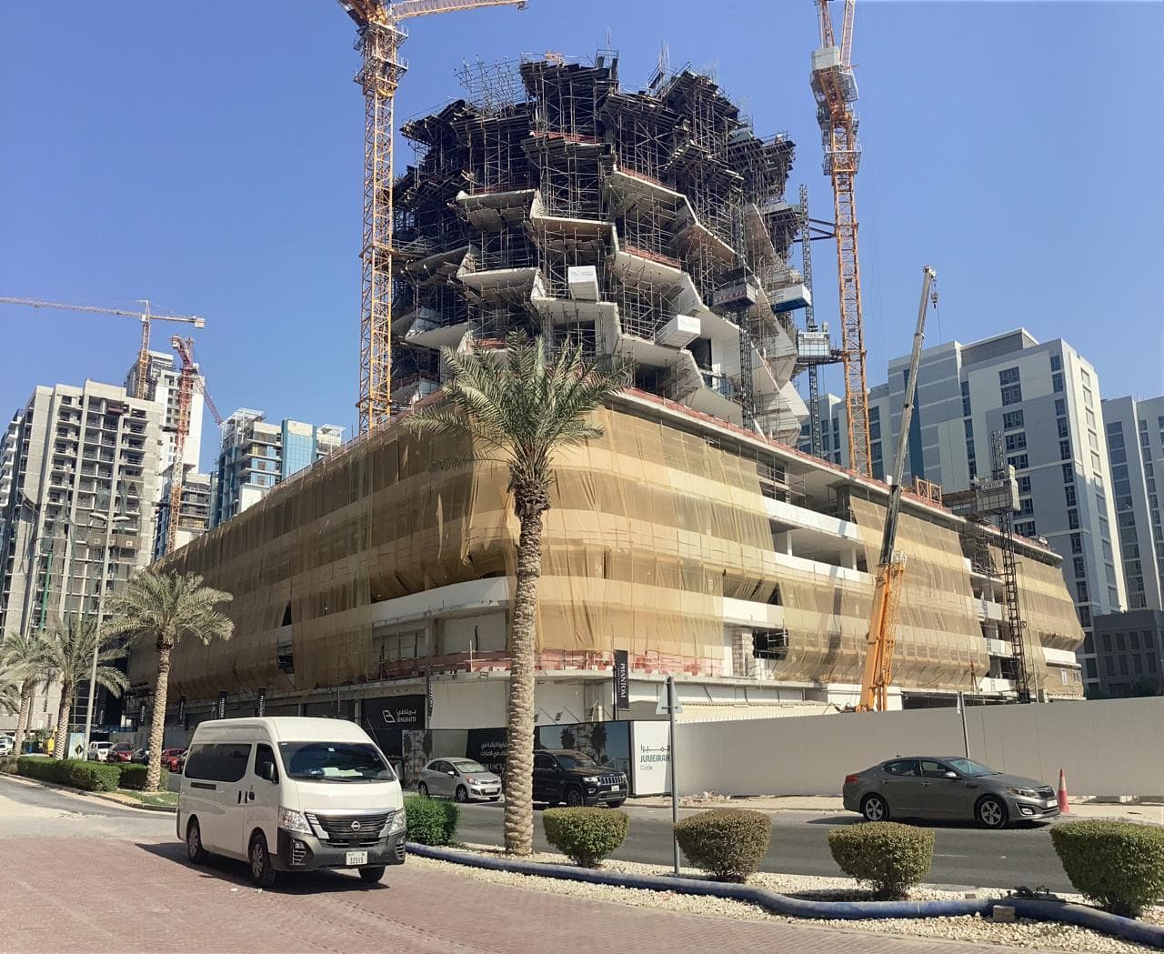 Binghatti Phantom - Construction