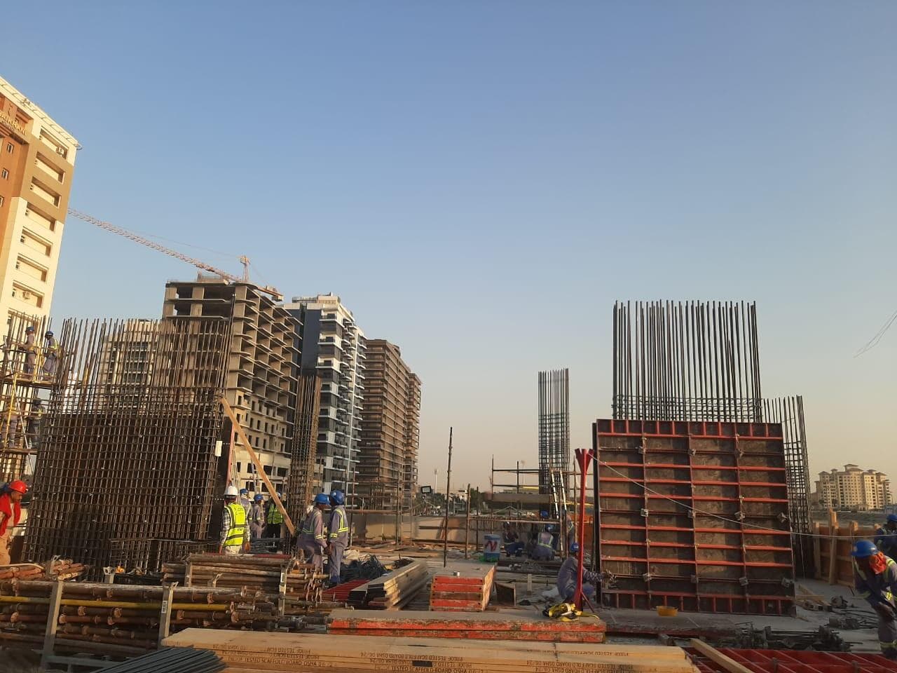 Azizi Grand - Construction