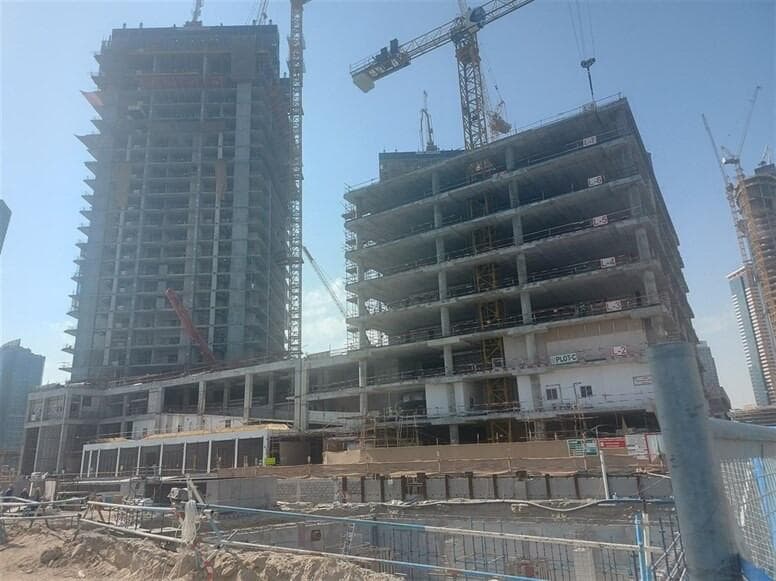 Peninsula Four - Construction
