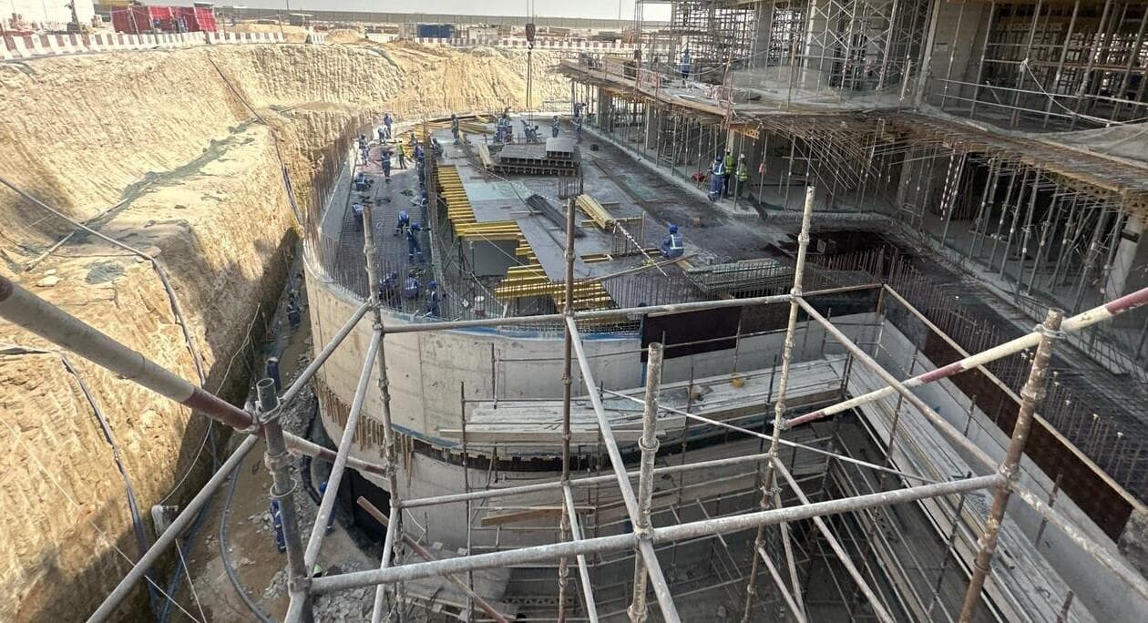 Azizi Venice (1-11) - Construction