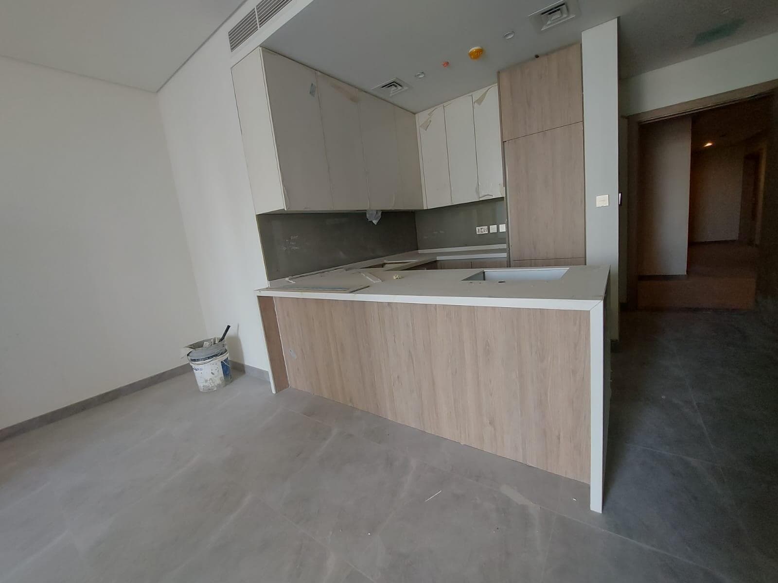 Peninsula One - Construction