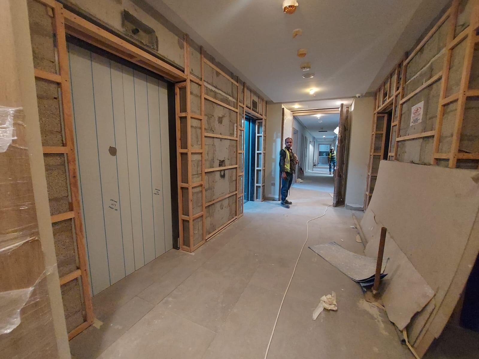 Peninsula One - Construction