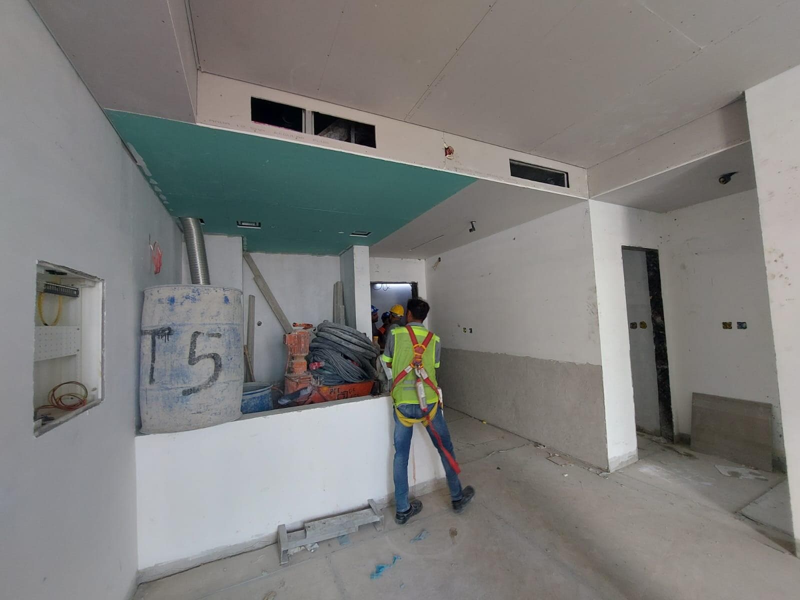 Peninsula Two - Construction
