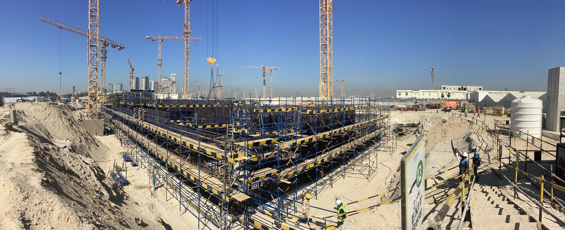 310 Riverside Crescent - Construction