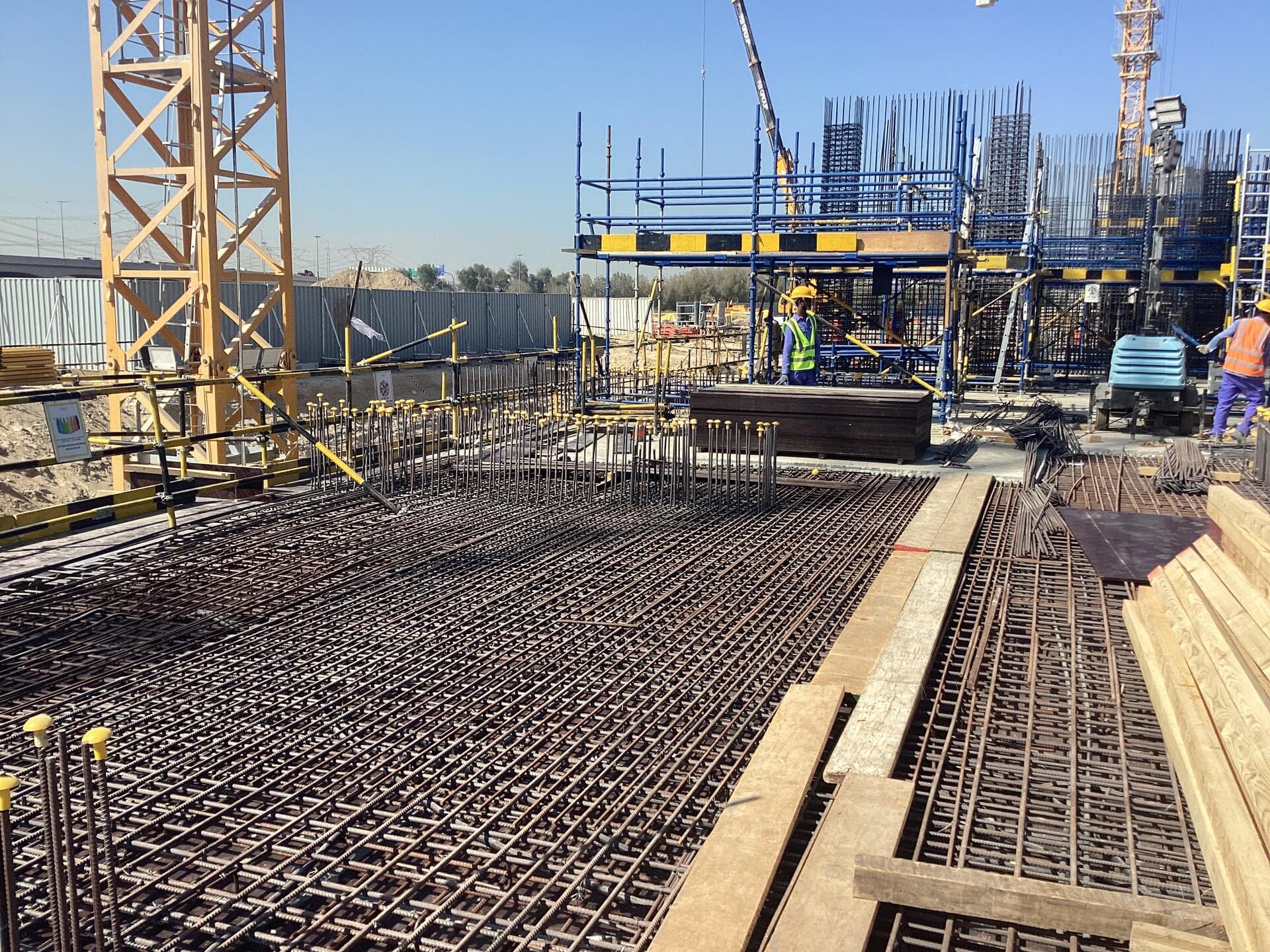 320 Riverside Crescent - Construction