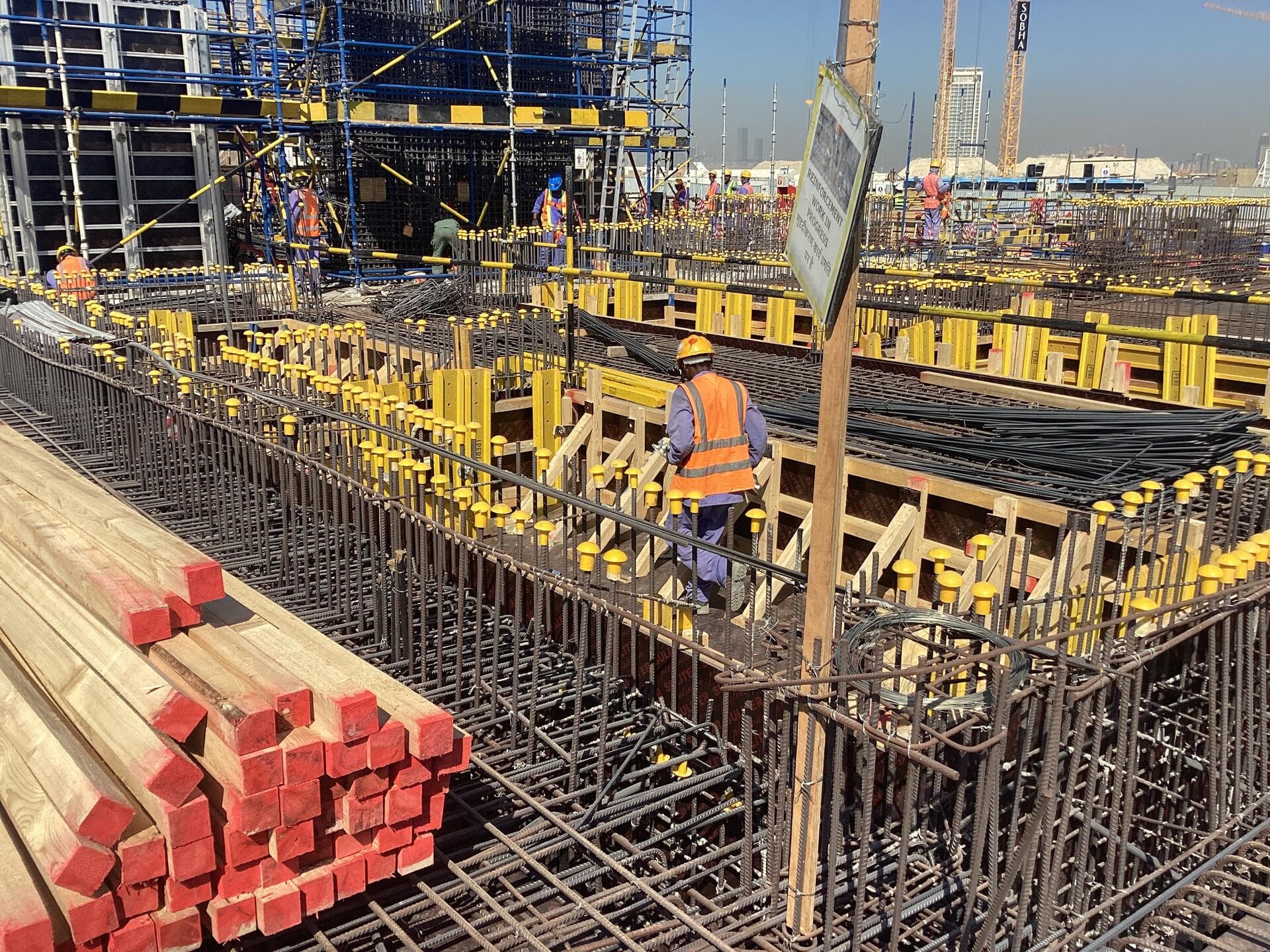 320 Riverside Crescent - Construction