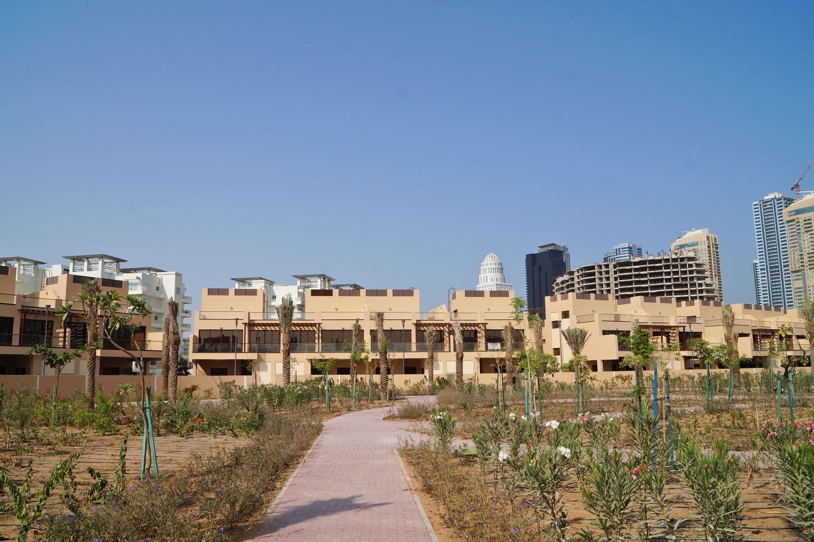 Townhouses At Jumeirah Islands - Photos