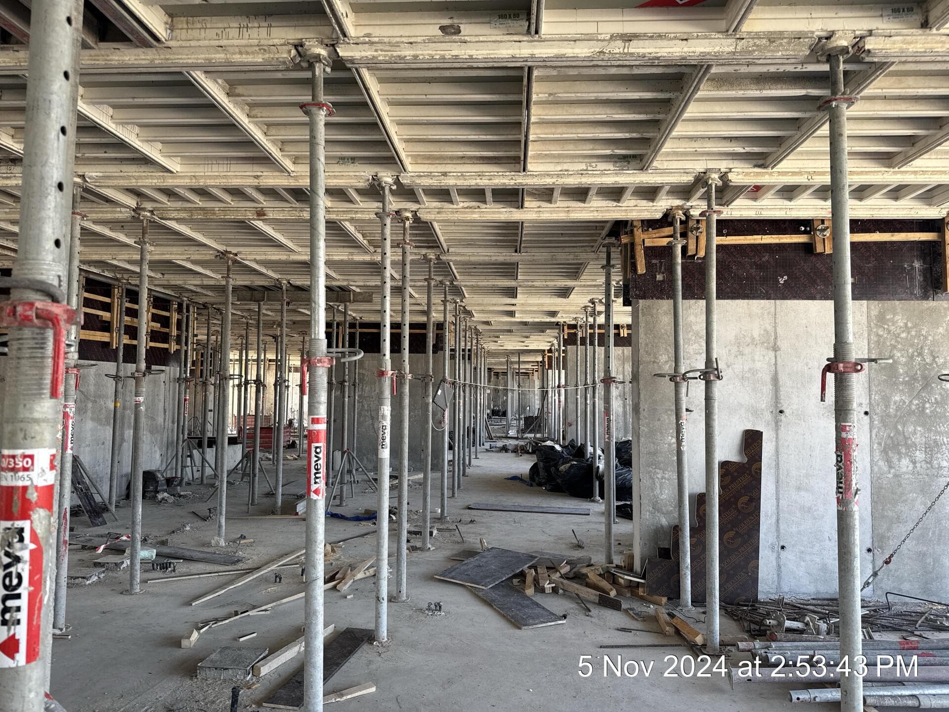 The Highbury - Construction
