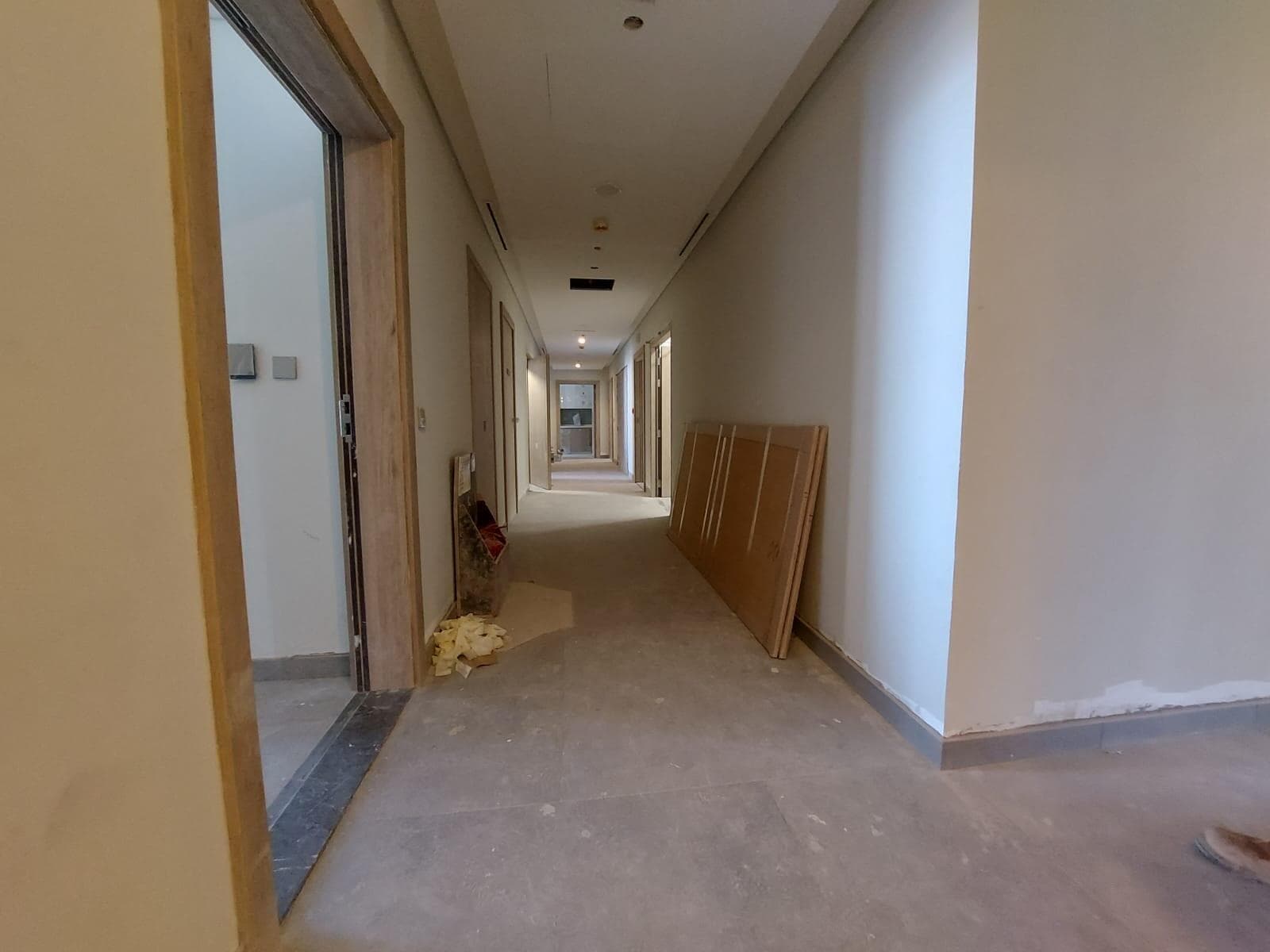 Peninsula One - Construction