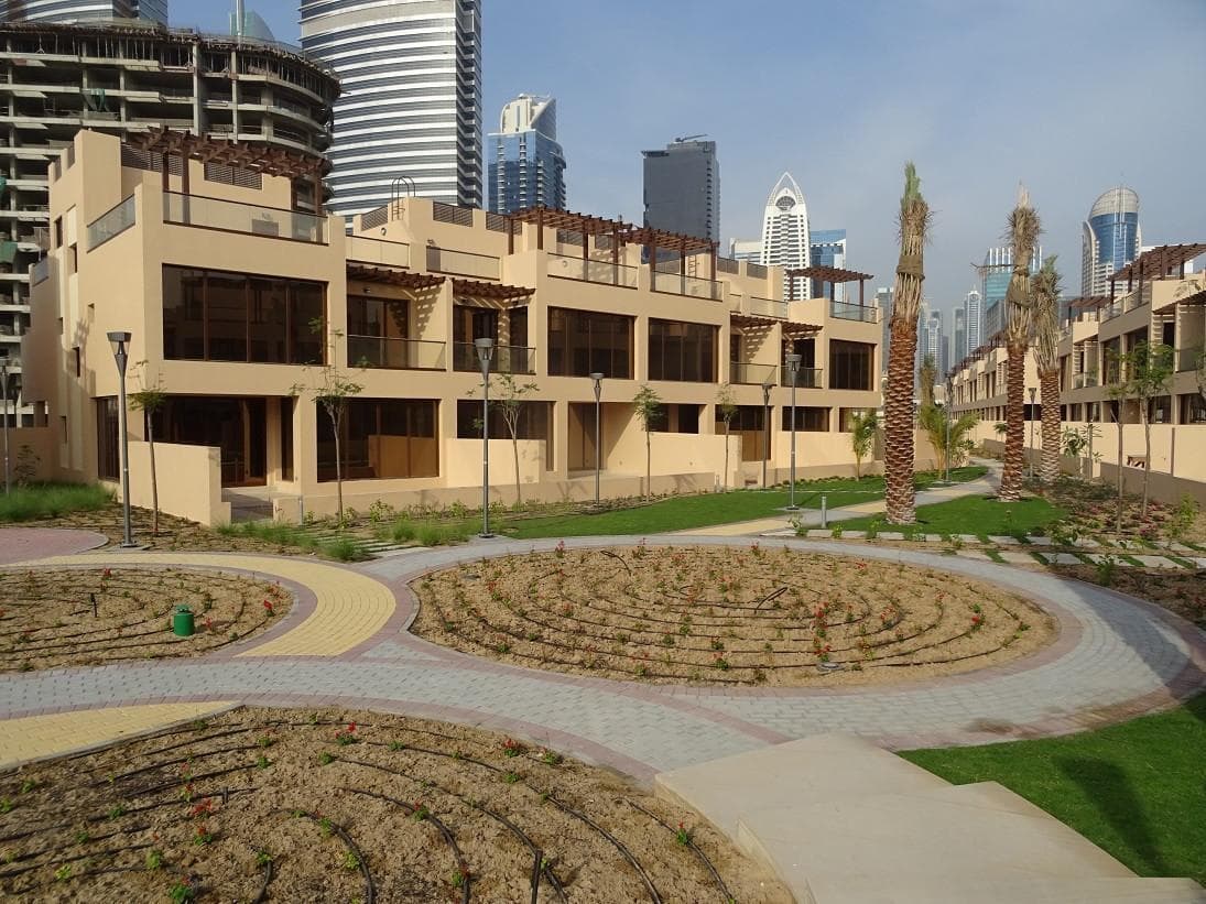 Townhouses At Jumeirah Islands - Infrastructure