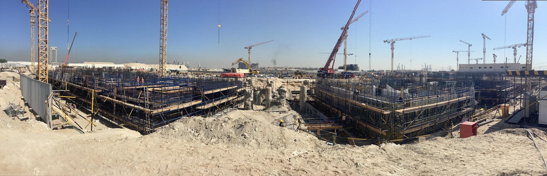 350 Riverside Crescent - Construction