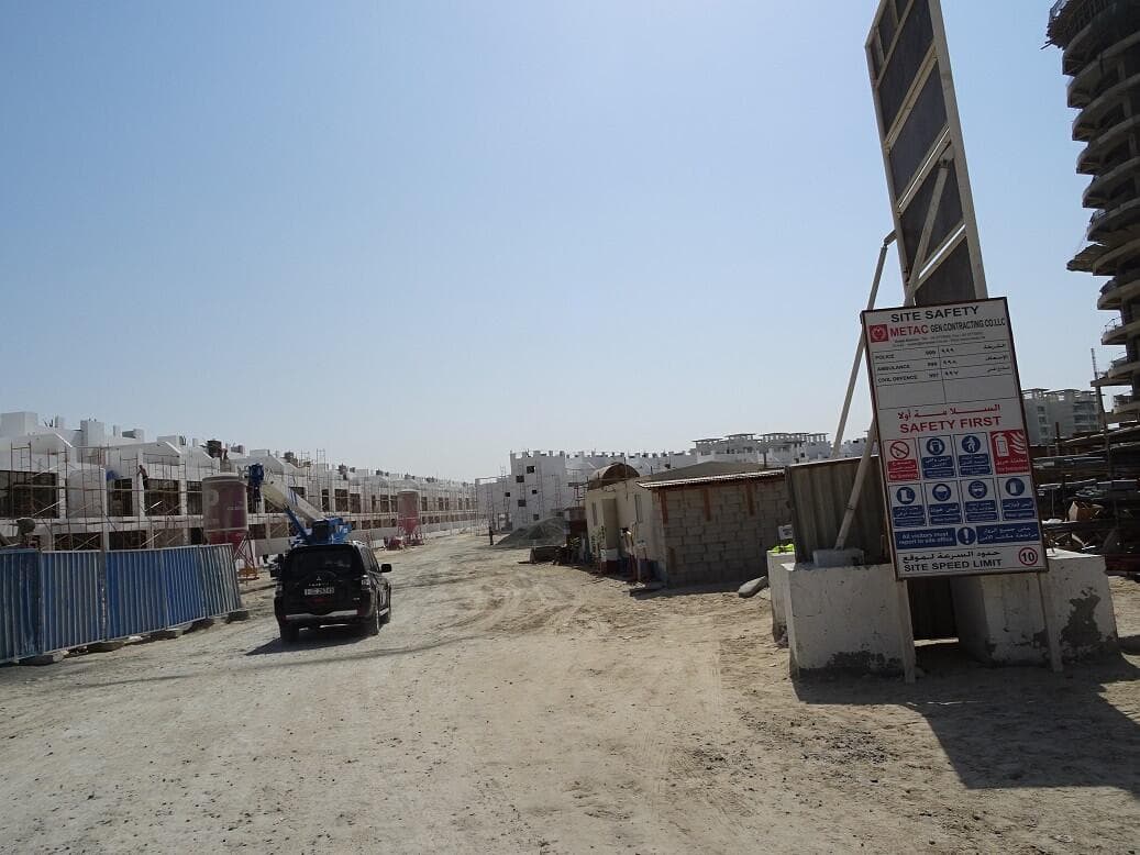 Townhouses At Jumeirah Islands - Construction