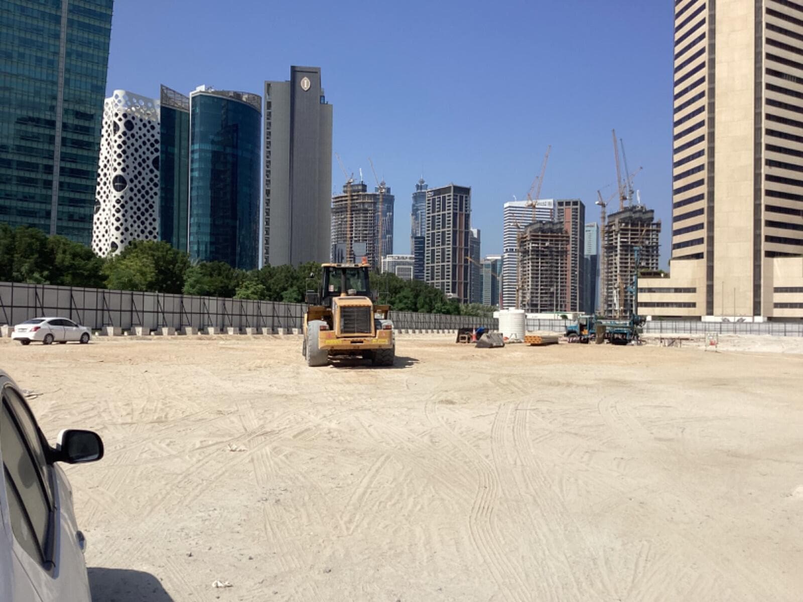 Binghatti Skyrise - Construction