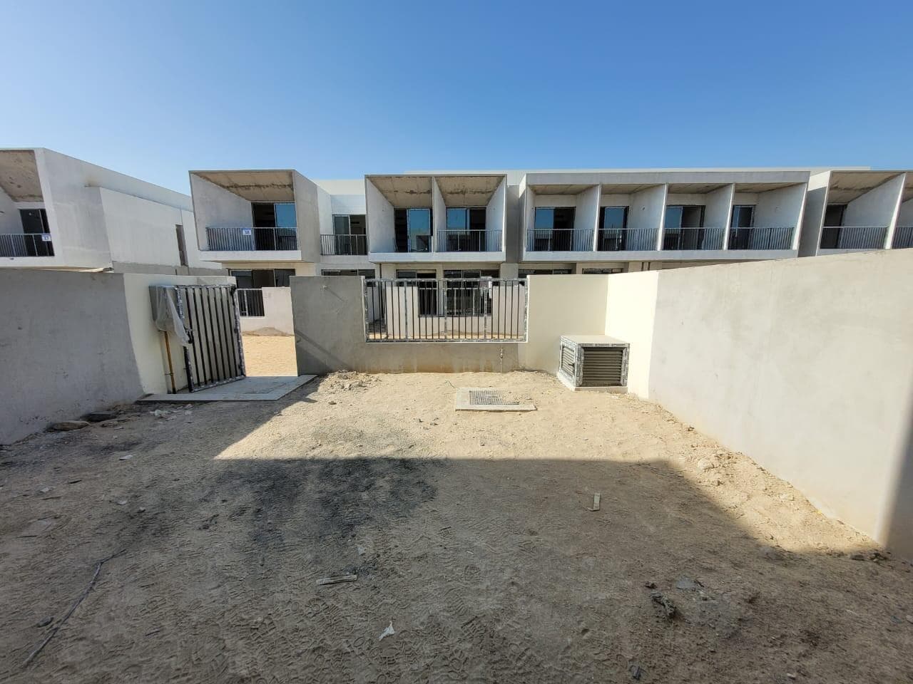 Maha Townhouses - Construction