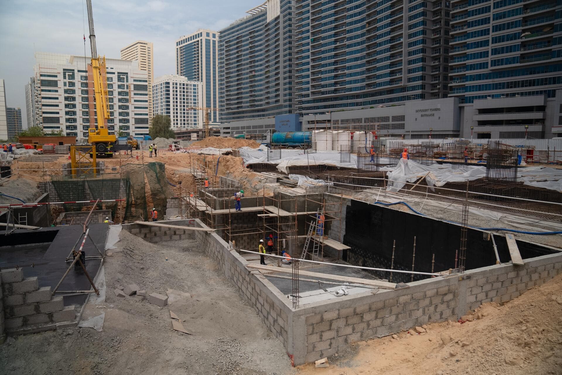 Weybridge Gardens - Construction