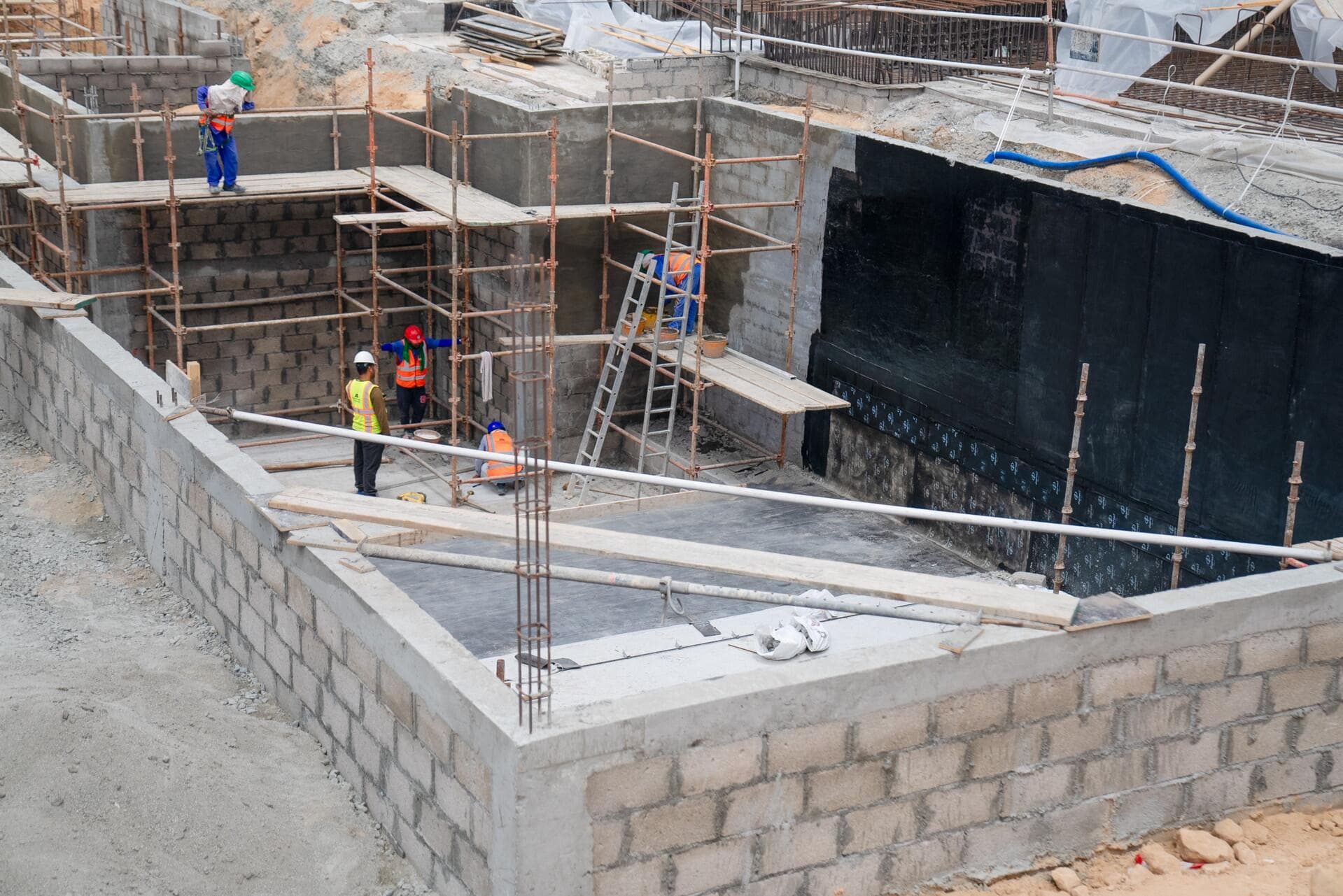 Weybridge Gardens - Construction