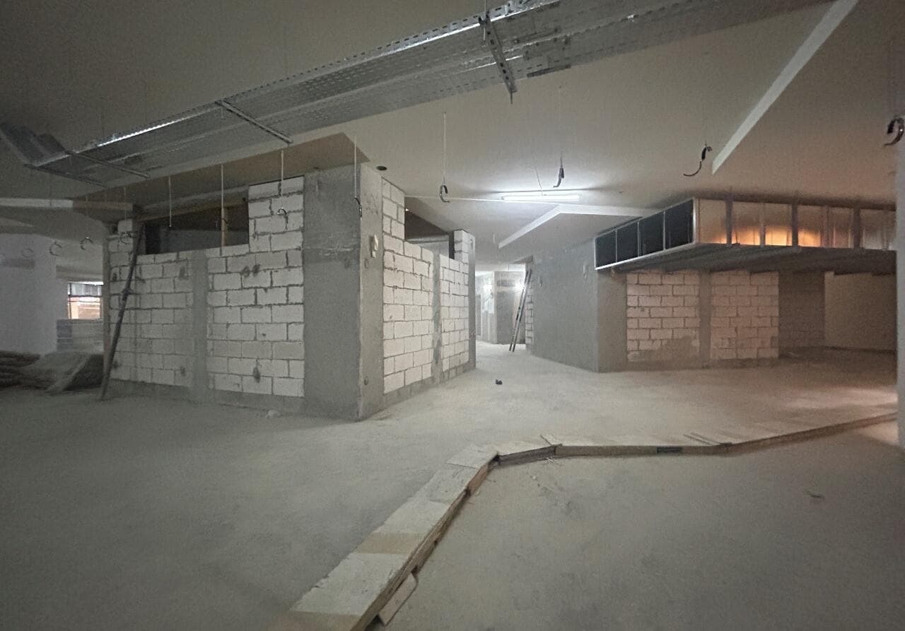 Peninsula Four - Construction