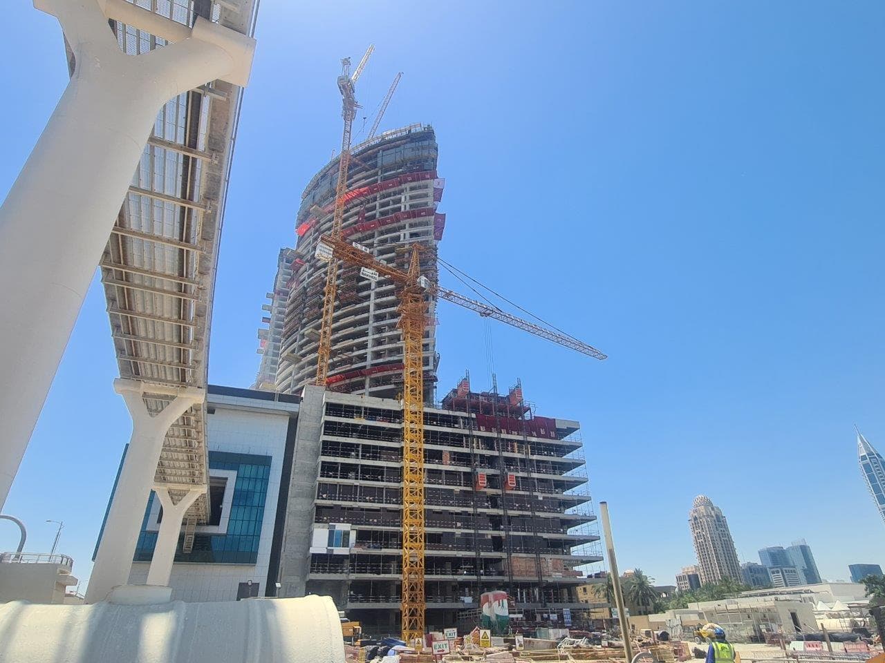 Palm Beach Towers - Construction