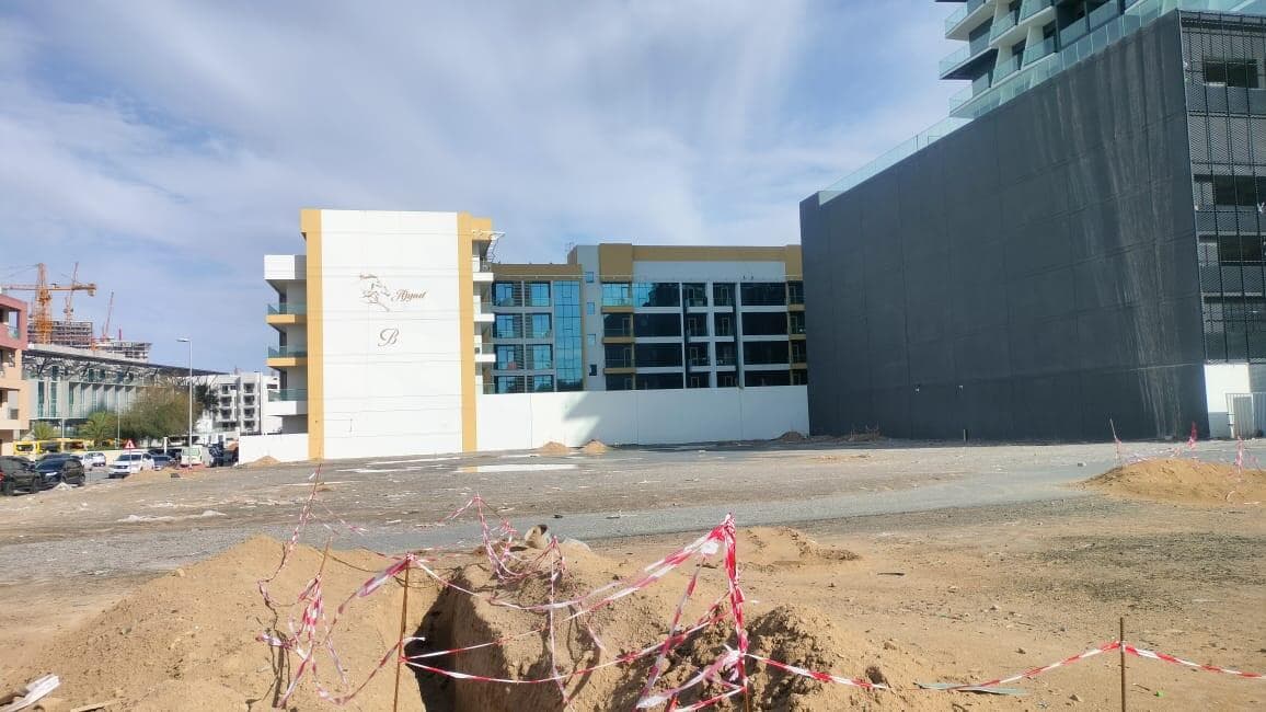 Binghatti Apex - Construction