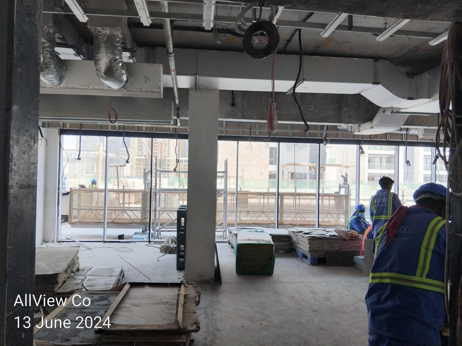 Riviera 65 - Construction