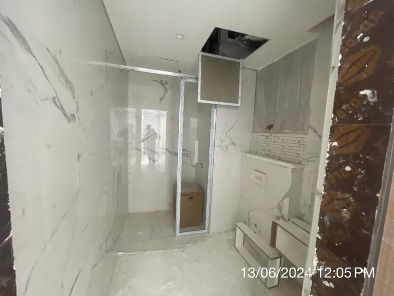 Riviera 61 - Construction