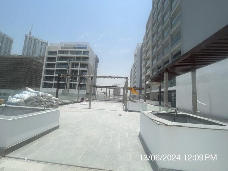 Riviera 61 - Construction