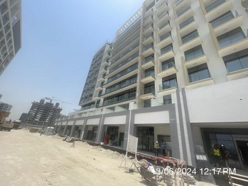 Riviera 61 - Construction