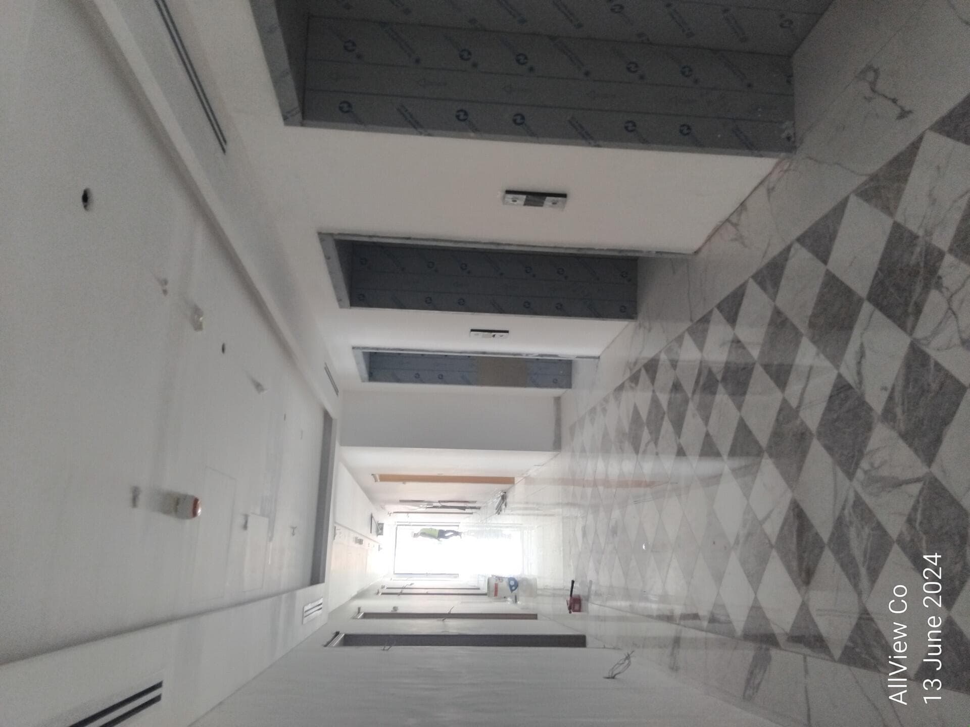Riviera 59 - Construction