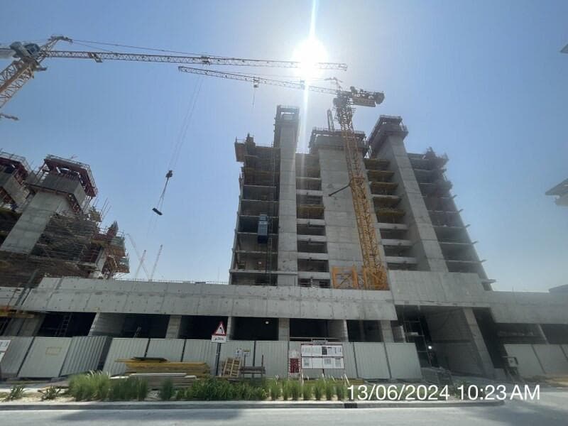 Riviera Beachfront - Construction